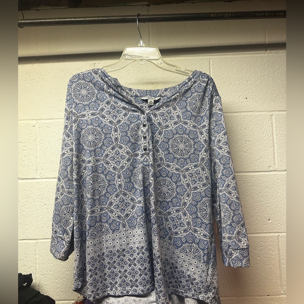 Quarter sleeve blouse